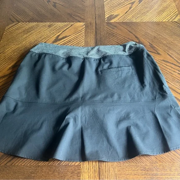 Adidas Black and Blue Mini Golf/Tennis Skirt Set - Picture 3 of 9